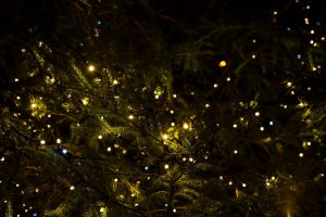 Holiday Home Decorating Tips That Attract Buyers